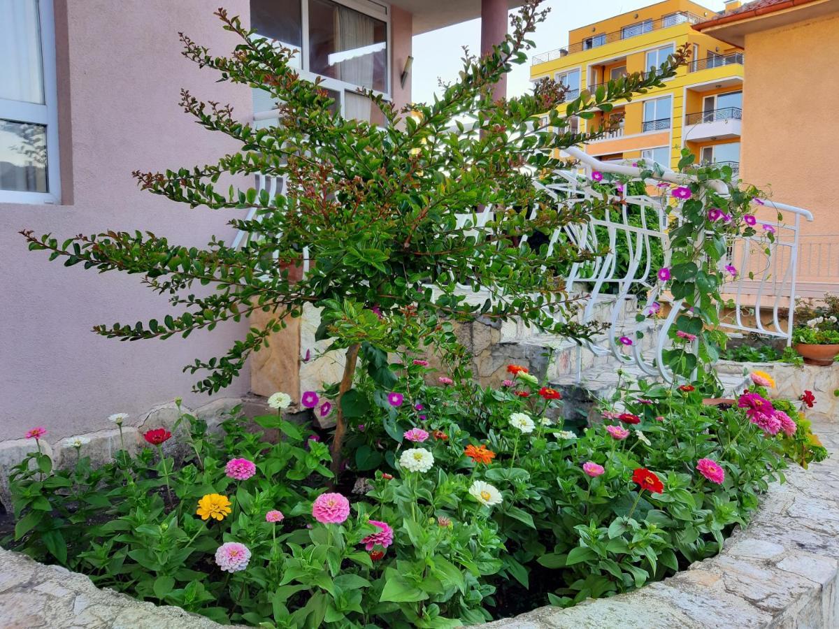 Guest Rooms Deva Burgas Exterior foto