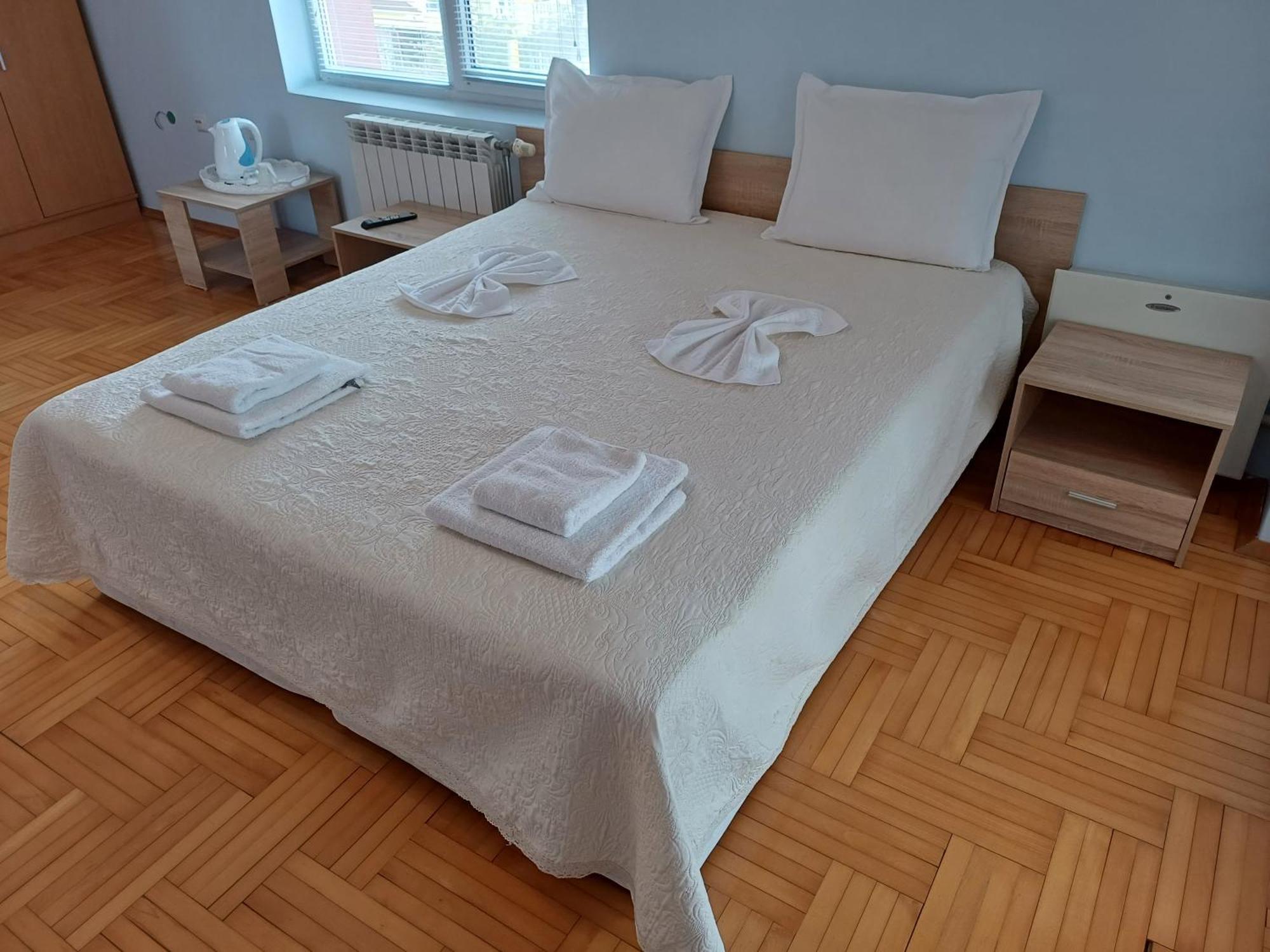 Guest Rooms Deva Burgas Exterior foto