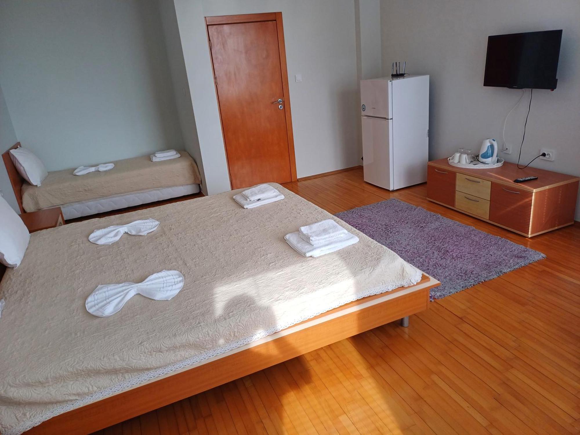 Guest Rooms Deva Burgas Exterior foto