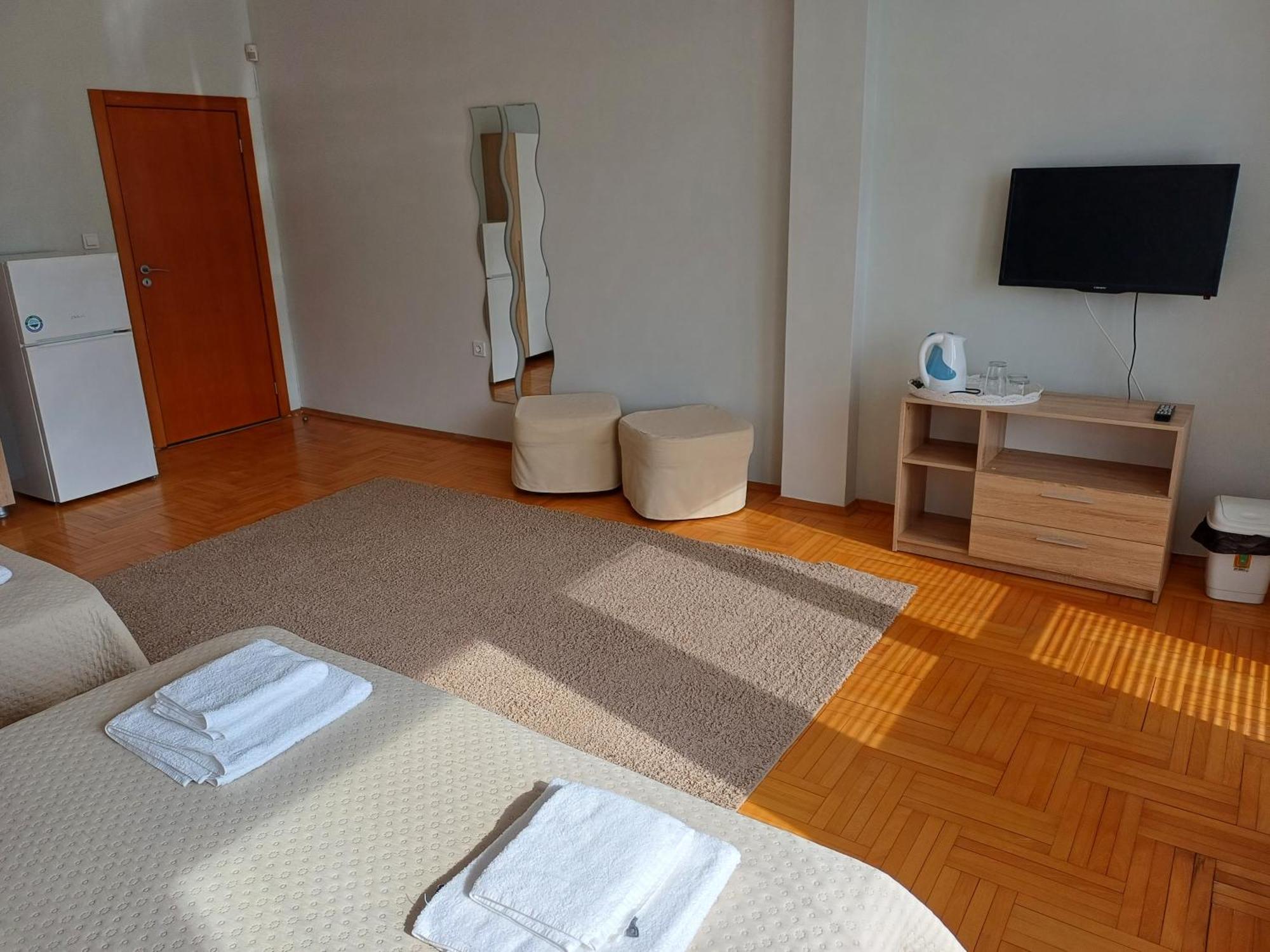 Guest Rooms Deva Burgas Exterior foto