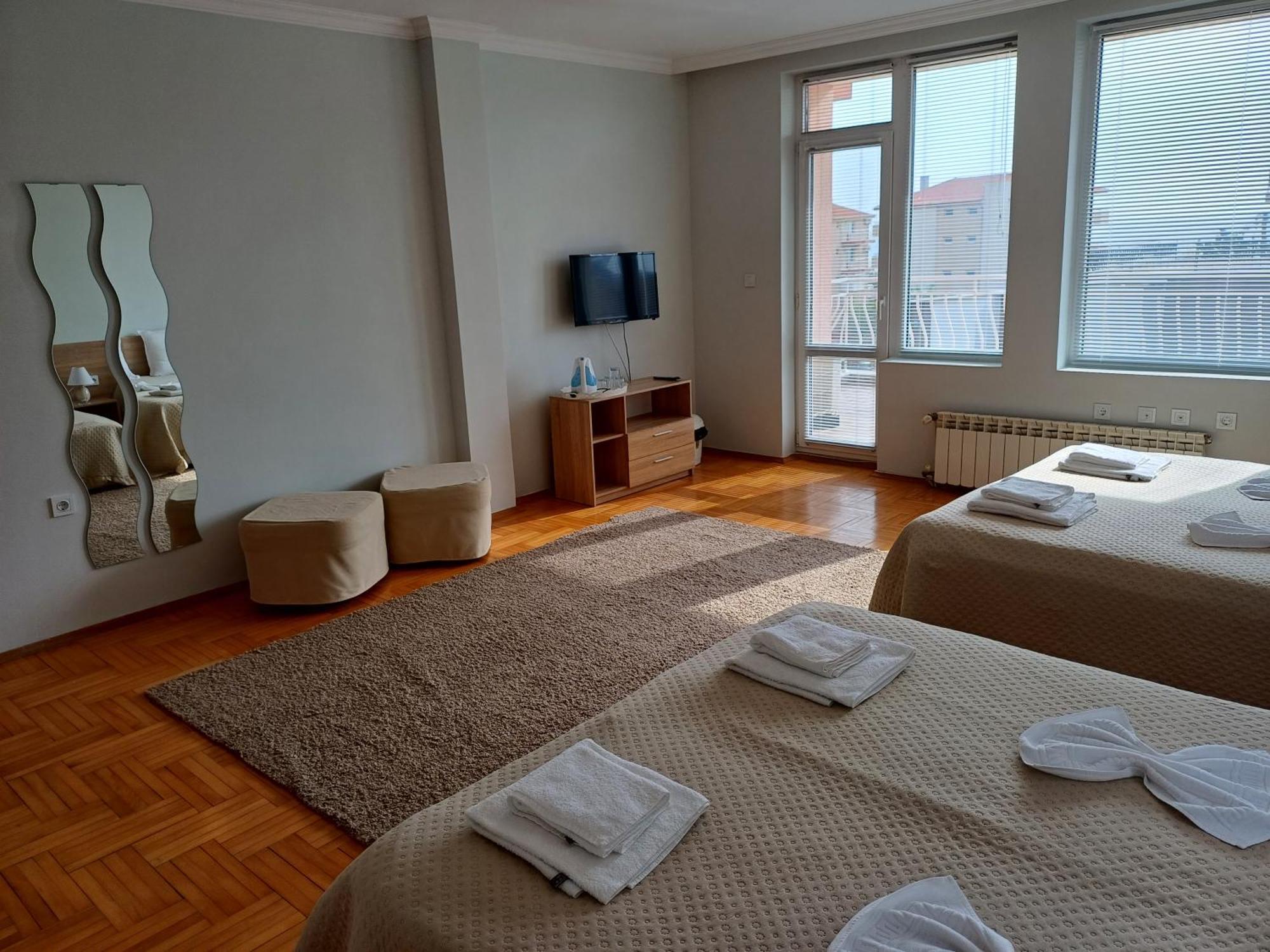 Guest Rooms Deva Burgas Exterior foto