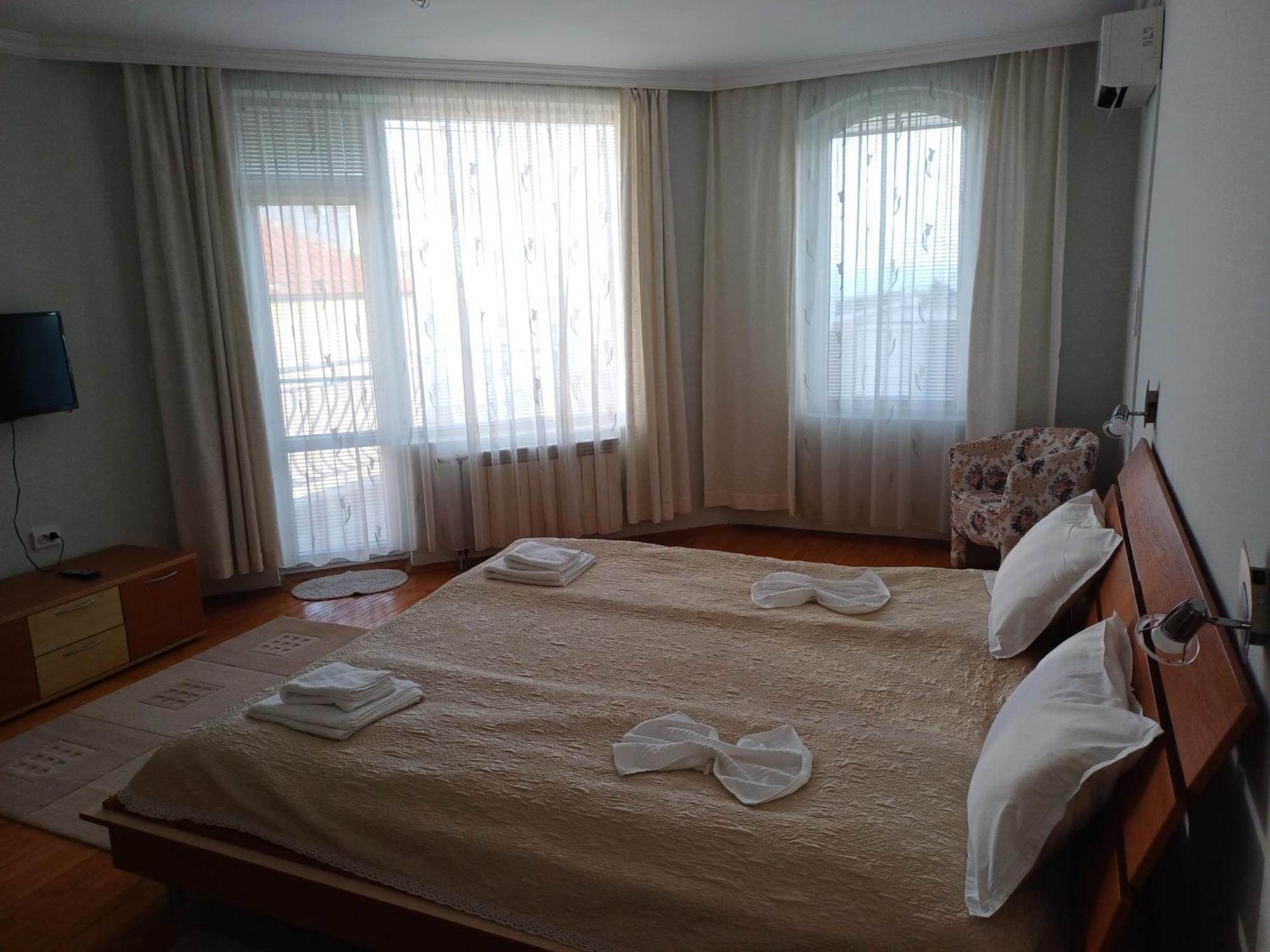 Guest Rooms Deva Burgas Exterior foto