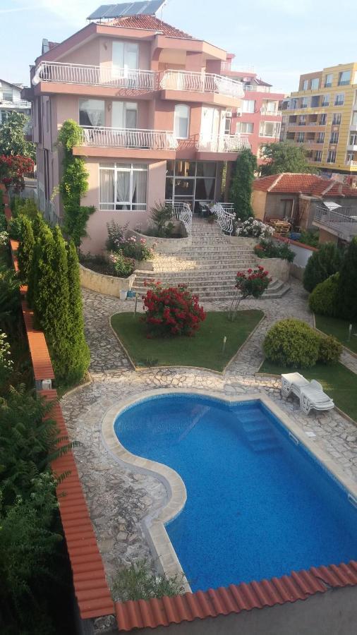 Guest Rooms Deva Burgas Exterior foto