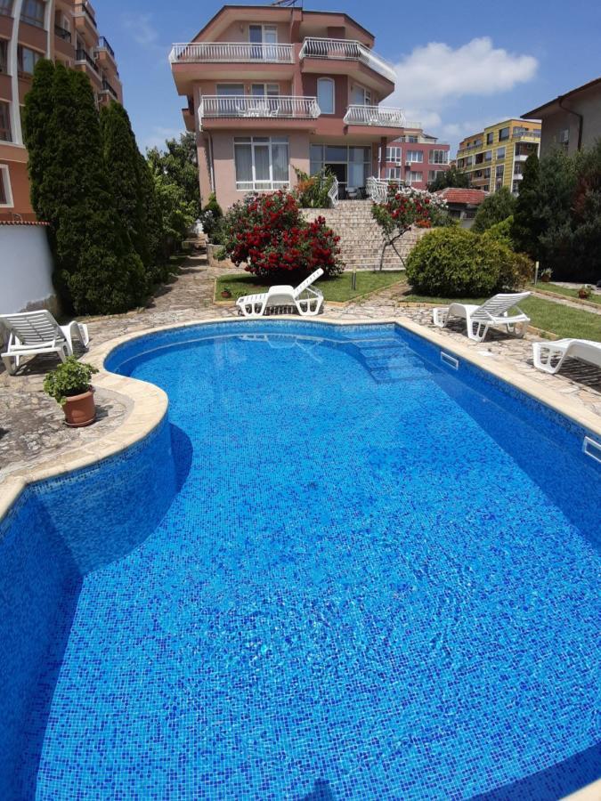 Guest Rooms Deva Burgas Exterior foto